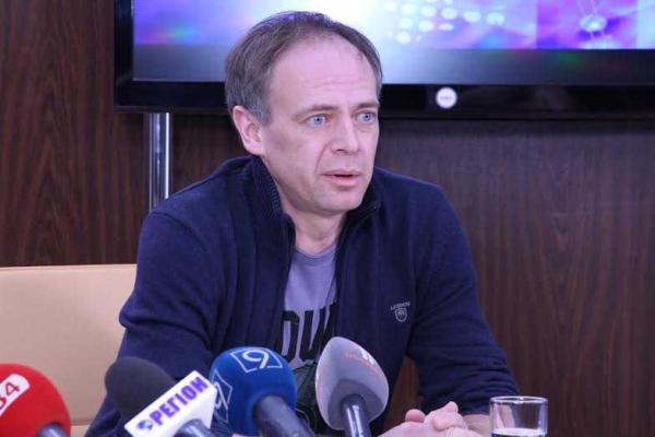 Группа "Братья Гадюкины" даст в Днепропетровске благотворительный концерт Группа "Братья Гадюкины" даст в Днепропетровске благотворительный концерт