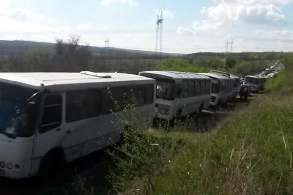 Долгая дорога в никуда: путешествие жителей "ЛНР" на "большую землю" Долгая дорога в никуда: путешествие жителей "ЛНР" на "большую землю"