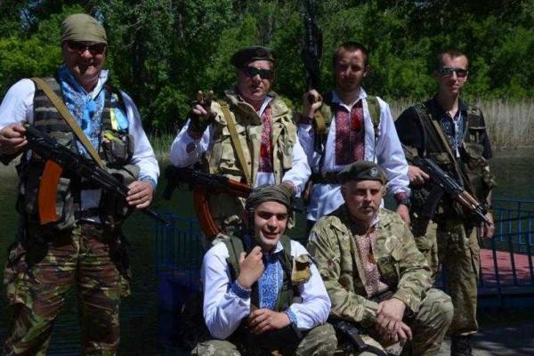 На Луганщине бойцы ВСУ присоединились к празднованию Дня вышиванки На Луганщине бойцы ВСУ присоединились к празднованию Дня вышиванки