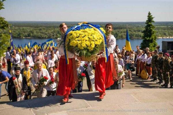 Состоялся официальный визит делегации Луганской области на Черкасчину Состоялся официальный визит делегации Луганской области на Черкасчину