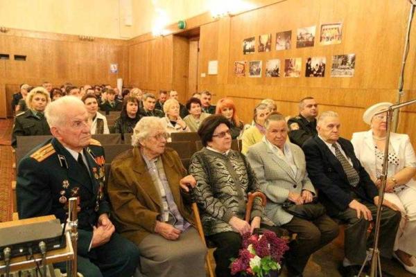 Медики военно-медицинского клинического центра Западного региона поздравили ветеранов-медиков Медики военно-медицинского клинического центра Западного региона поздравили ветеранов-медиков