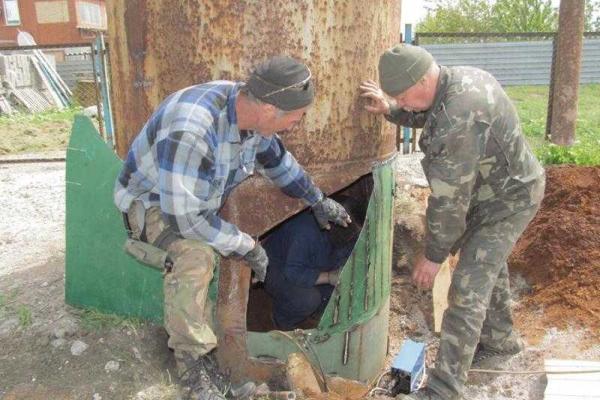 Украинские бойцы успевают не только защищать Родину, но и помогают мирному неселению  Украинские бойцы успевают не только защищать Родину, но и помогают мирному неселению
