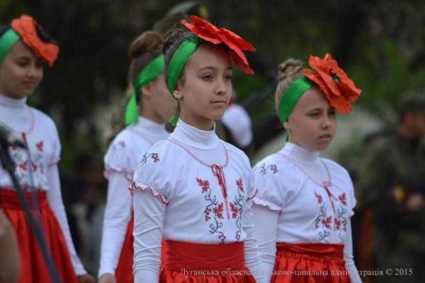 Жители и гости Северодонецка торжественно и весело отметили День Победы Жители и гости Северодонецка торжественно и весело отметили День Победы