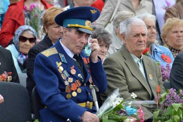 Жители и гости Северодонецка торжественно и весело отметили День Победы Жители и гости Северодонецка торжественно и весело отметили День Победы