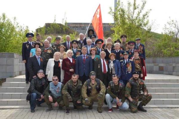 В Луганске прошли торжества по случаю 70-й годовщины Победы в ВОВ