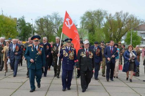 В Луганске прошли торжества по случаю 70-й годовщины Победы в ВОВ