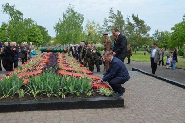 Луганск: фото- и видеоотчет о праздновании 70-й годовщины Великой Победы
