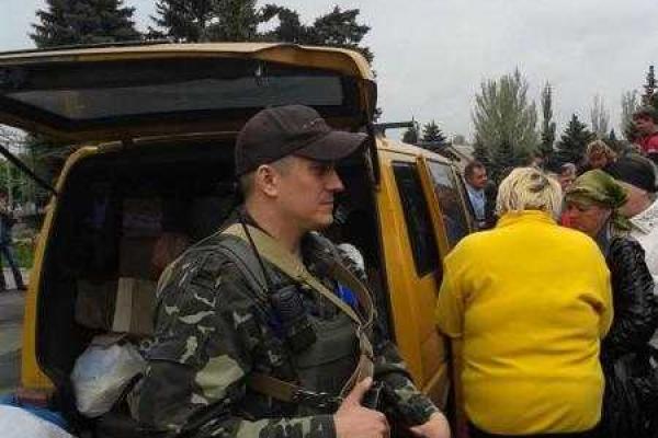 Украинские военные продолжают доставлять гуманитарную помощь в прифронтовые населенные пункты Украинские военные продолжают доставлять гуманитарную помощь в прифронтовые населенные пункты