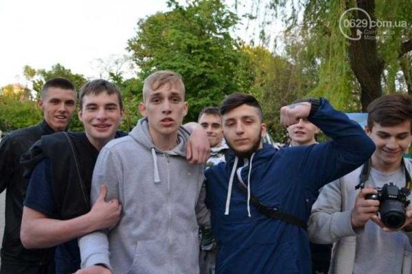 Мариупольская молодежь объявила "войну" курению и распитию спиртных напитков Мариупольская молодежь объявила "войну" курению и распитию спиртных напитков