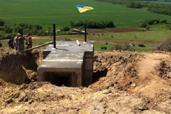 Роман Бочкала: на Донбассе полным ходом идет строительство украинской "линии Маннергейма"