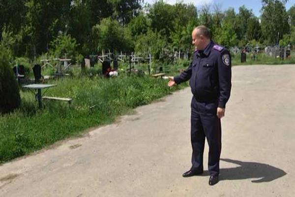 Две пенсионерки зарезали почтальона, чтобы поправить свое материальное положение Две пенсионерки зарезали почтальона, чтобы поправить свое материальное положение