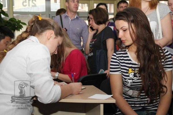 Ангел в белом халате, спасая жизни бойцов, сама оказалась на грани жизни и смерти Ангел в белом халате, спасая жизни бойцов, сама оказалась на грани жизни и смерти