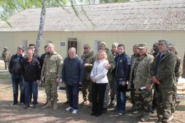 На Житомирщине десантники получили от благотворителей медицинское оборудование На Житомирщине десантники получили от благотворителей медицинское оборудование