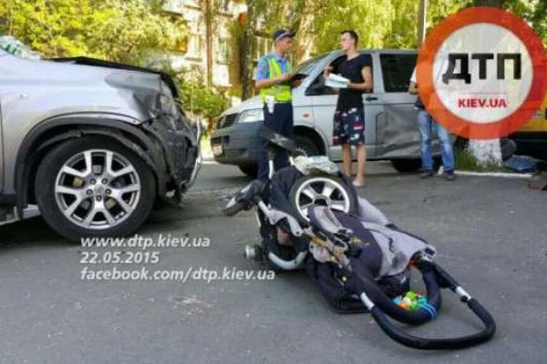 Решение киевлянки сесть сегодня за руль привело к большой беде Решение киевлянки сесть сегодня за руль привело к большой беде