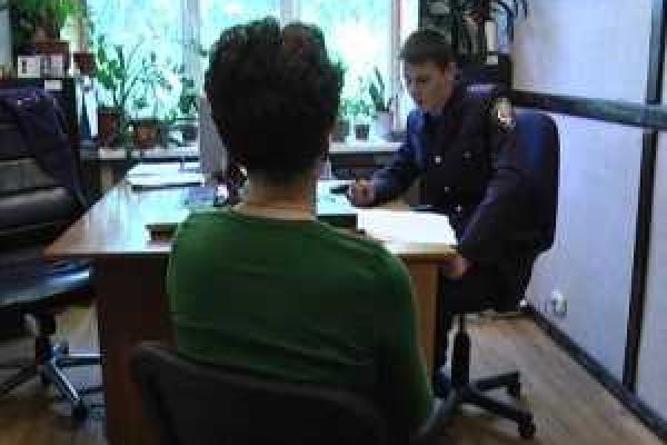 Две пенсионерки зарезали почтальона, чтобы поправить свое материальное положение Две пенсионерки зарезали почтальона, чтобы поправить свое материальное положение