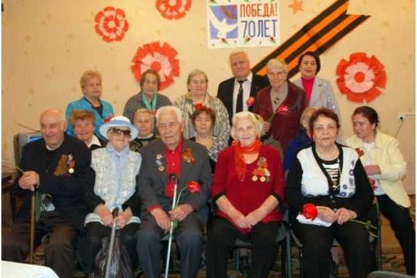Акцию "Ветерану – внимание и заботу!" провели в учебных заведениях Донецка