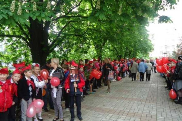 В Донецке продолжаются торжественные мероприятия к 70-летию Победы в ВОВ В Донецке продолжаются торжественные мероприятия к 70-летию Победы в ВОВ
