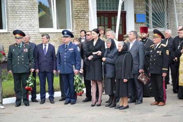 Памятник генерал-майору Сергею Кульчицкому торжественно открыт во Львове Памятник генерал-майору Сергею Кульчицкому торжественно открыт во Львове