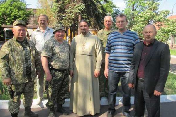 Жители Запорожской области проводили на Донетчину сводный отряд правоохранителей 
