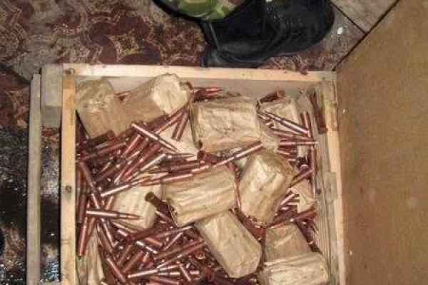 На Донетчине обнаружен очередной склад оружия и боеприпасов