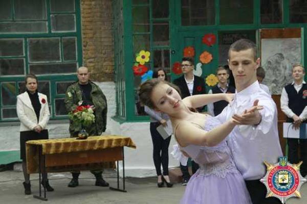 Правоохранители Донетчины стараются не терять связь с подрастающим поколением  Правоохранители Донетчины стараются не терять связь с подрастающим поколением