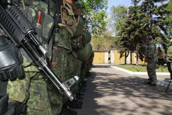 Жители Запорожской области проводили на Донетчину сводный отряд правоохранителей 