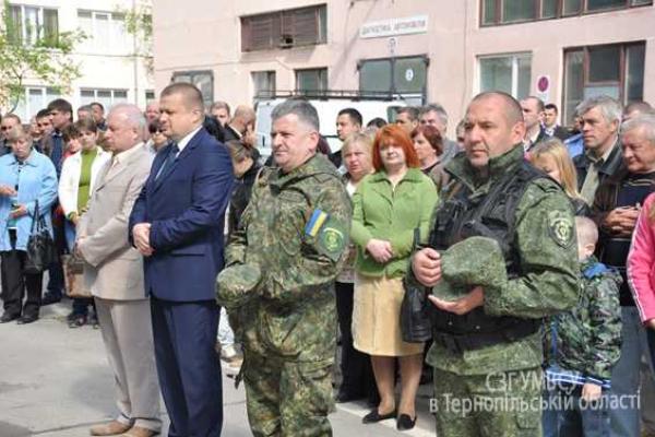 Тернопольщина отправила своих сынов в опасную командировку на Донбасс Тернопольщина отправила своих сынов в опасную командировку на Донбасс