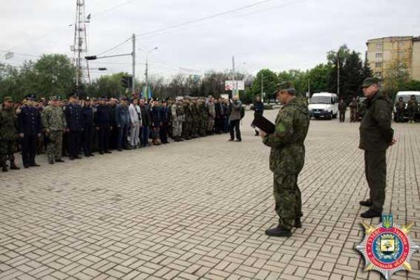 Донетчина: для охраны общественного порядка в праздничный день привлечены большие силы правоохранителей