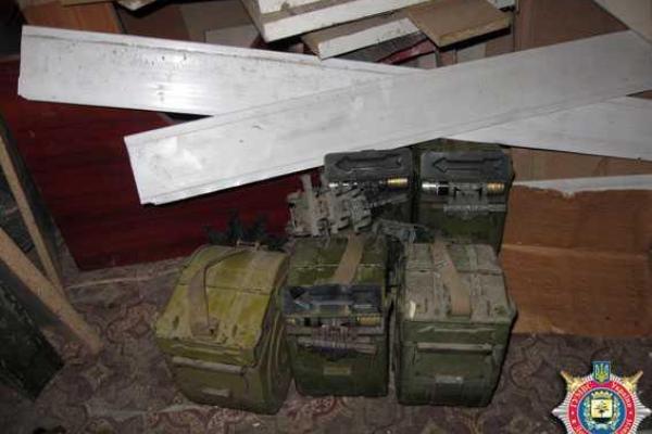 На Донетчине обнаружен очередной склад оружия и боеприпасов