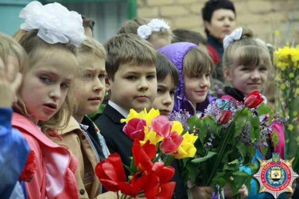 Правоохранители Донетчины стараются не терять связь с подрастающим поколением  Правоохранители Донетчины стараются не терять связь с подрастающим поколением