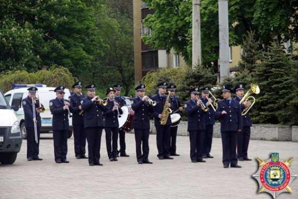 Донетчина: для охраны общественного порядка в праздничный день привлечены большие силы правоохранителей