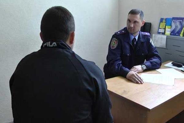 Злоумышленники, напавшие на харьковского таксиста, задержаны по "горячим" следам Злоумышленники, напавшие на харьковского таксиста, задержаны по "горячим" следам