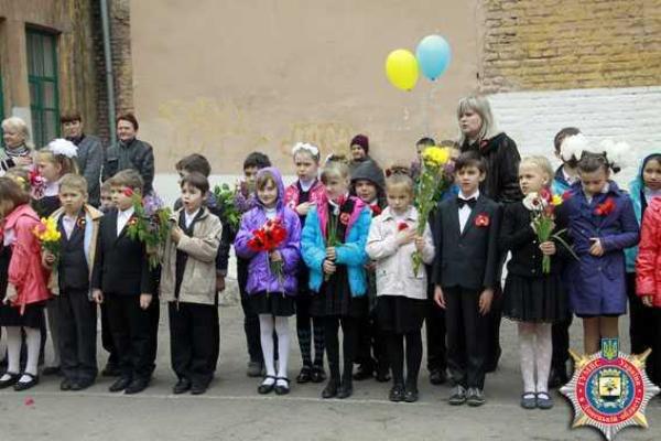 Правоохранители Донетчины стараются не терять связь с подрастающим поколением  Правоохранители Донетчины стараются не терять связь с подрастающим поколением