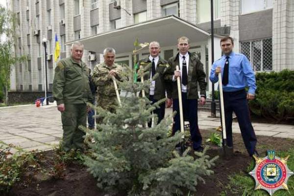 В Мариуполе прошли торжества по случаю 70-й годовщины победы во Второй мировой войне