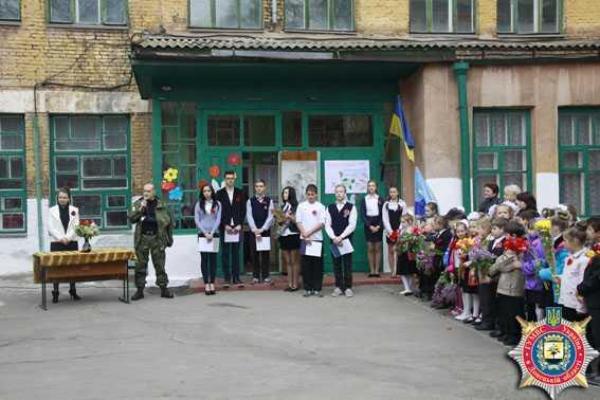 Правоохранители Донетчины стараются не терять связь с подрастающим поколением  Правоохранители Донетчины стараются не терять связь с подрастающим поколением