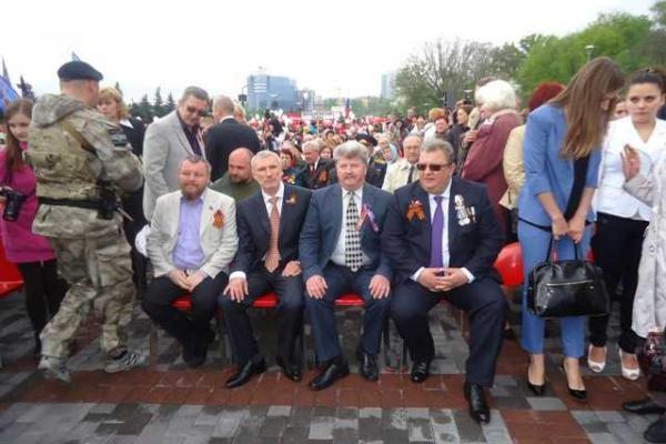 Депутат Госдумы РФ посетил торжественный митинг в Донецке в честь 70-летия Великой Победы Депутат Госдумы РФ посетил торжественный митинг в Донецке в честь 70-летия Великой Победы