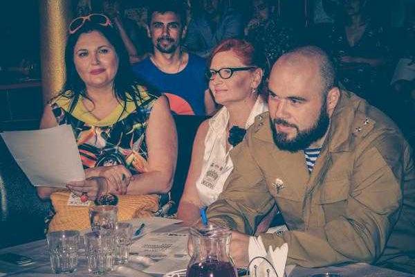 Фото с подиума: как и кто отбирал "финальных" донецких красавиц