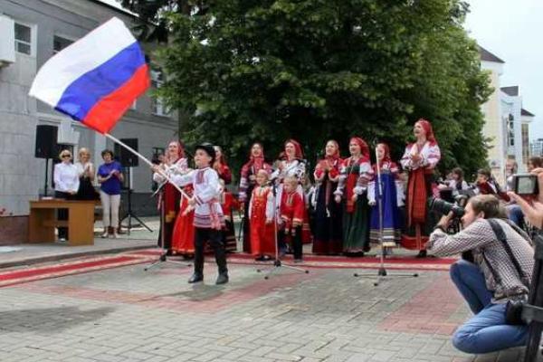 Блогер: В День города в Тамбове патриотизм извергался и фонтанировал... Блогер: В День города в Тамбове патриотизм извергался и фонтанировал...