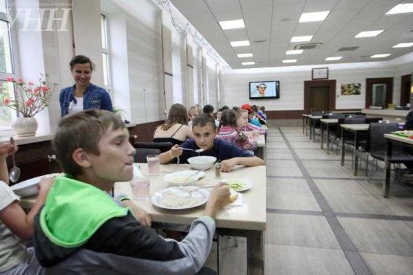В "Межигорье" открыли детский спортивно-развлекательный лагерь В "Межигорье" открыли детский спортивно-развлекательный лагерь