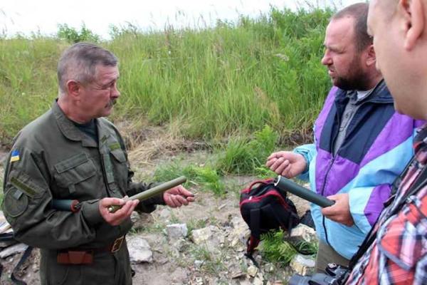 Военные специалисты провели испытание новой мины "Вспышка-1" Военные специалисты провели испытание новой мины "Вспышка-1"