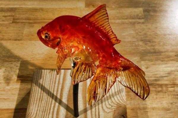 Японский кондитер создает леденцы по рецепту, которому уже более 700 лет Японский кондитер создает леденцы по рецепту, которому уже более 700 лет