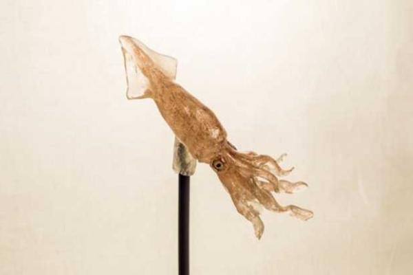 Японский кондитер создает леденцы по рецепту, которому уже более 700 лет Японский кондитер создает леденцы по рецепту, которому уже более 700 лет