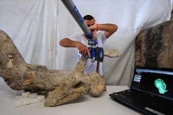 Археологи обнаружили тела жителей Помпеи под окаменевшей лавой Везувия 