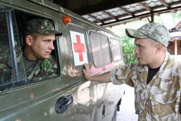 Второй год подряд военным медикам приходится отмечать свой праздник в боевых условиях Второй год подряд военным медикам приходится отмечать свой праздник в боевых условиях