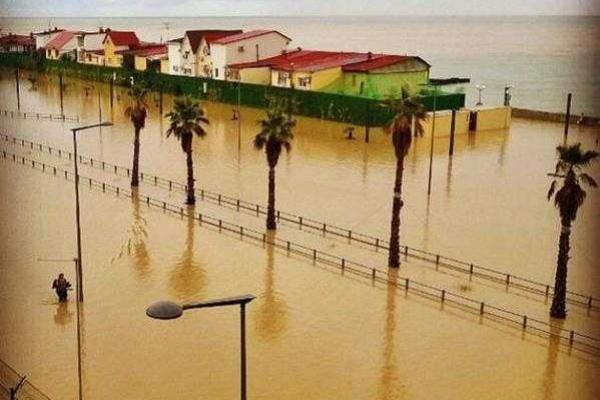 В дома жителей Сочи постепенно начала подаваться питьевая вода В дома жителей Сочи постепенно начала подаваться питьевая вода
