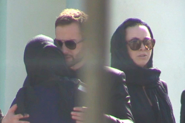 Близкие, друзья и поклонники провожают Жанну Фриске в последний путь Близкие, друзья и поклонники провожают Жанну Фриске в последний путь