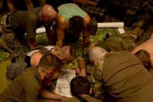 Удачная охота: бойцы батальона "Святая Мария" обезвредили ДРГ противника, одного удалось взять живым