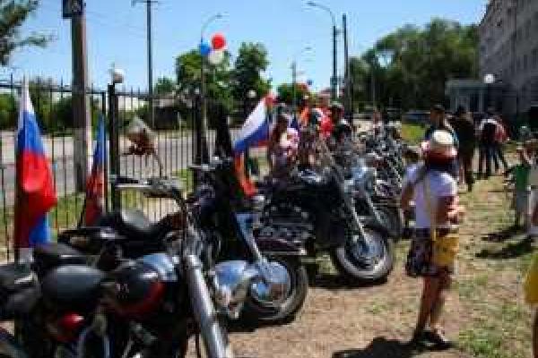 В Луганске состоялся финал "первого республиканского граффити-фестиваля" В Луганске состоялся финал "первого республиканского граффити-фестиваля"