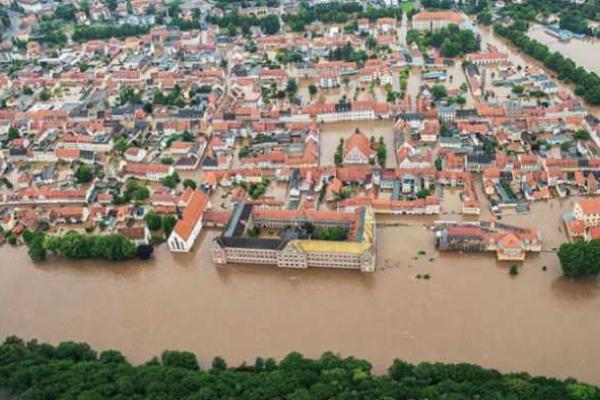 Шокирующая фотоподборка: трагические последствия наводнения в Тбилиси