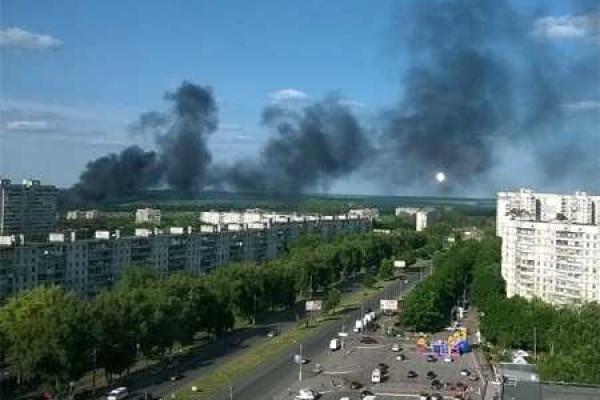 В Харькове масштабный пожар: горят гаражи, есть пострадавшие В Харькове масштабный пожар: горят гаражи, есть пострадавшие